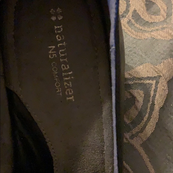 Shoes - Picture 3 of 9